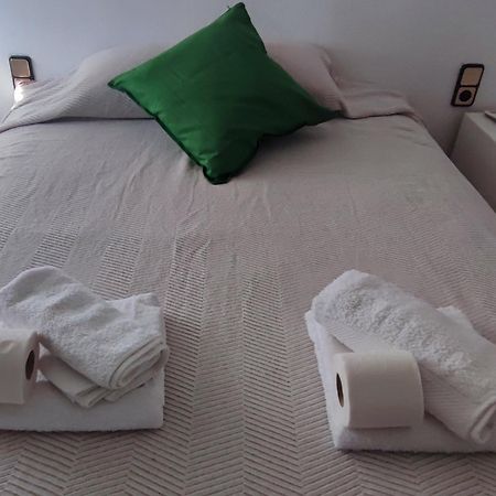 Oromana Loft Apartment อัลกาลา เด กัวไดรา ภายนอก รูปภาพ